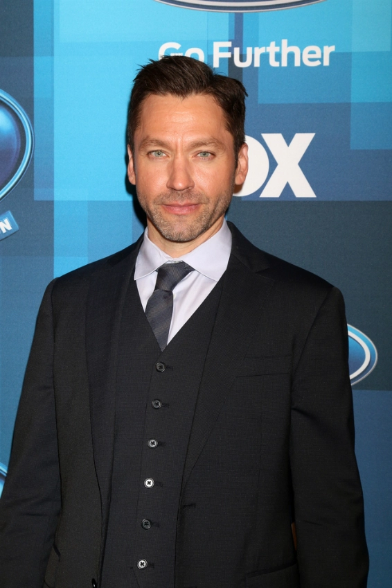Lucas Douglas - Dr House
