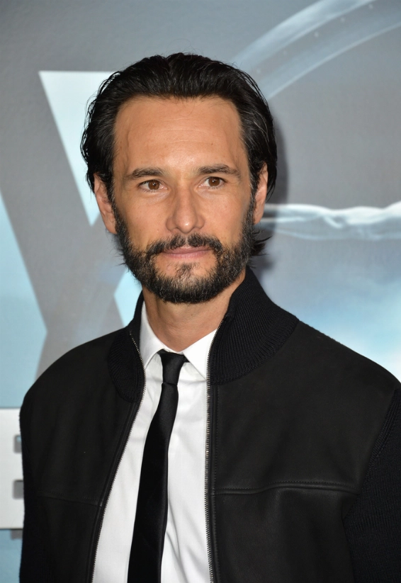 Hector Escaton